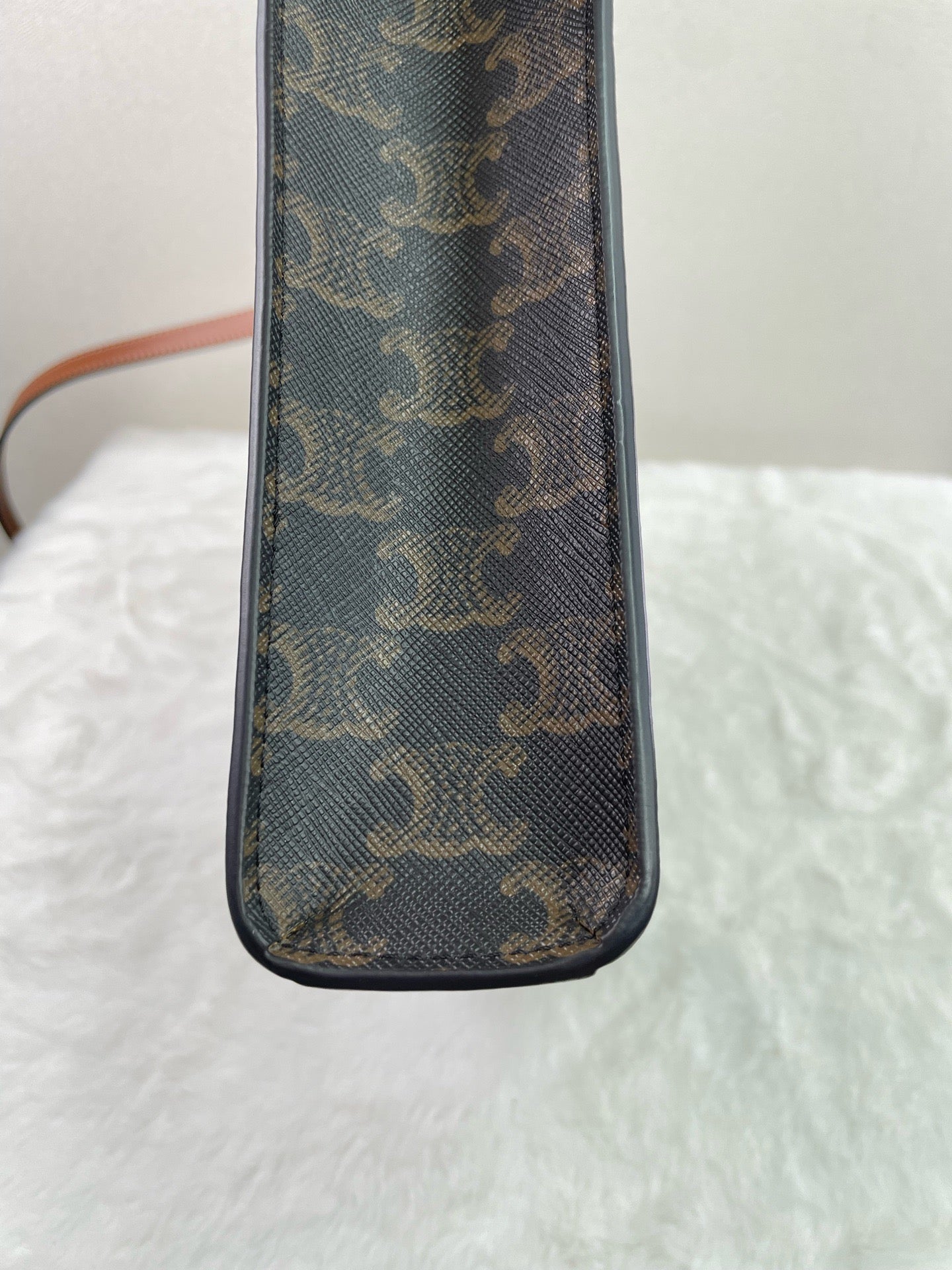Celine - Vertical Cabas - Synthetic - Brown - (mini)