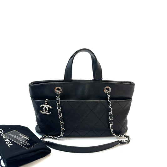 Chanel -  - Leather - Black