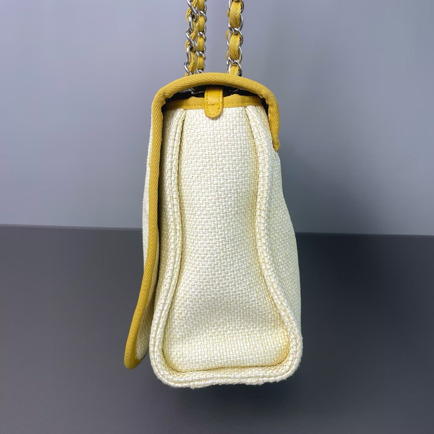 Chanel - 16C Beach Messenger Bag - Canvas with leather trim - Yellow and Beige - (medium)
