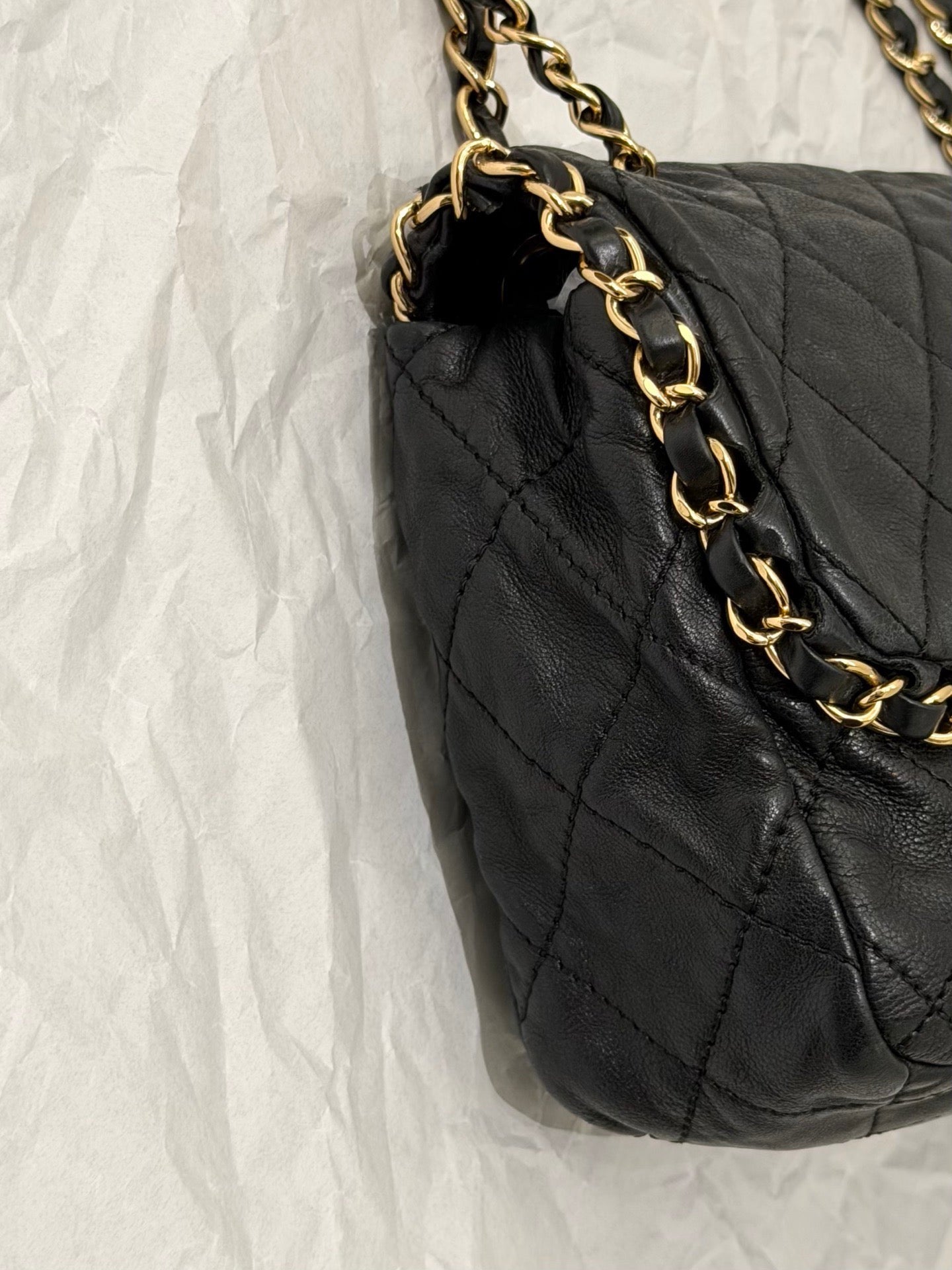 Chanel - 17 Bag - Leather - Black - (medium)