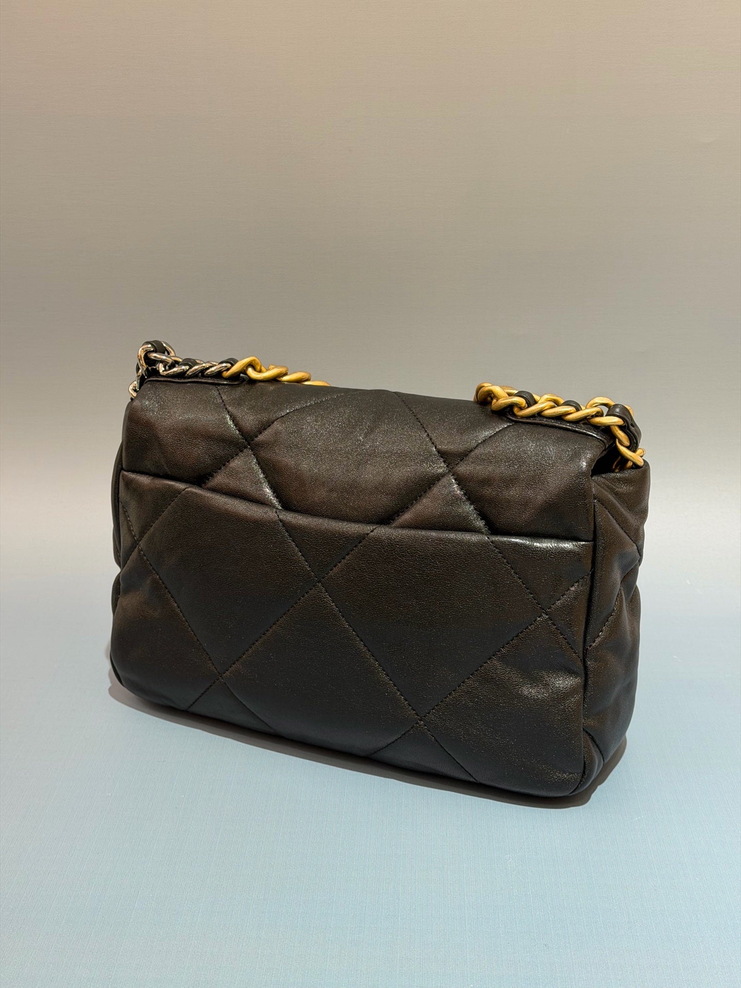 Chanel - 19 Bag - Goatskin leather - Black with Mixed Metal Hardware - (Small)