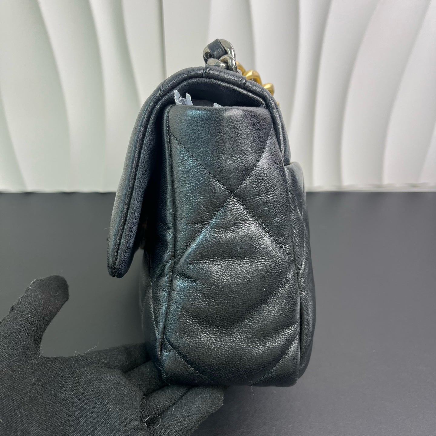 Chanel - 19 Bag - Goatskin leather - Black with Mixed-Tone Hardware - (Small)