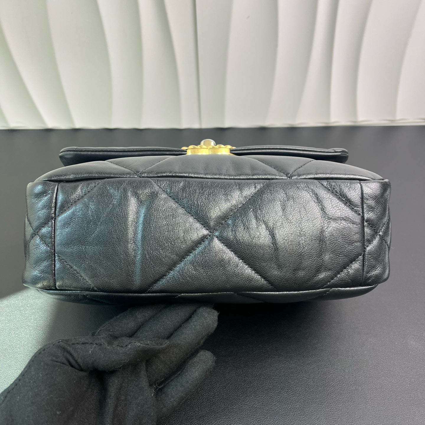 Chanel - 19 Bag - Goatskin leather - Black with Mixed-Tone Hardware - (Small)