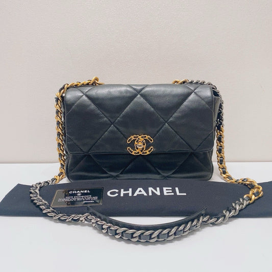 Chanel - 19 Bag - Lambskin leather - Black - (Medium)