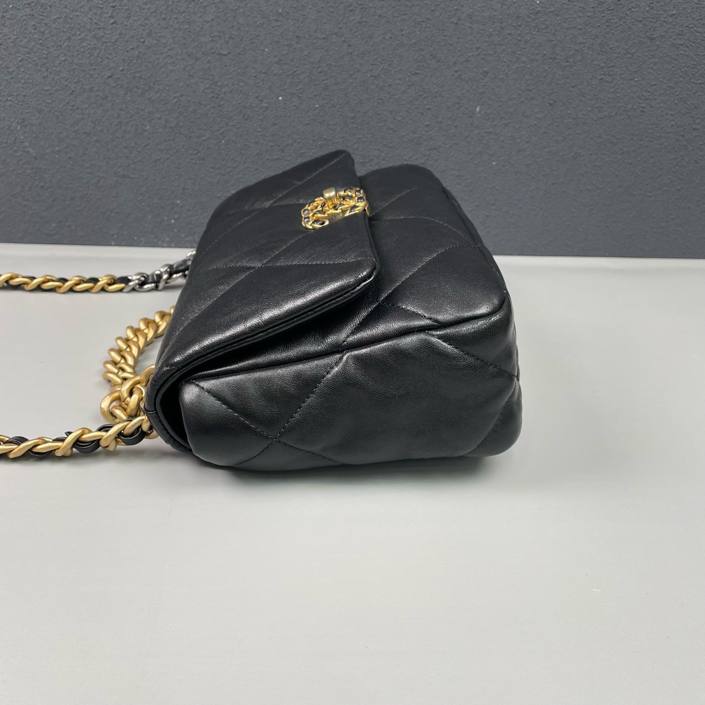Chanel - 19 Bag - Lambskin leather - Black with Mixed-Tone Hardware - (Small)