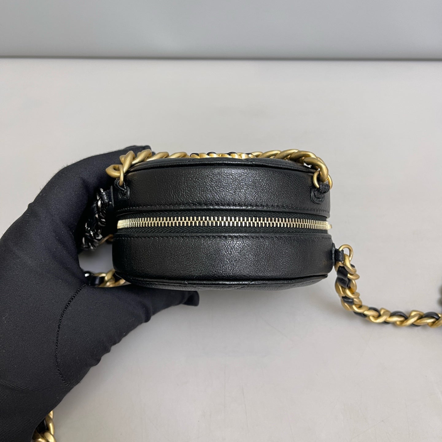 Chanel - 19 Bag - Leather - Black - (mini)