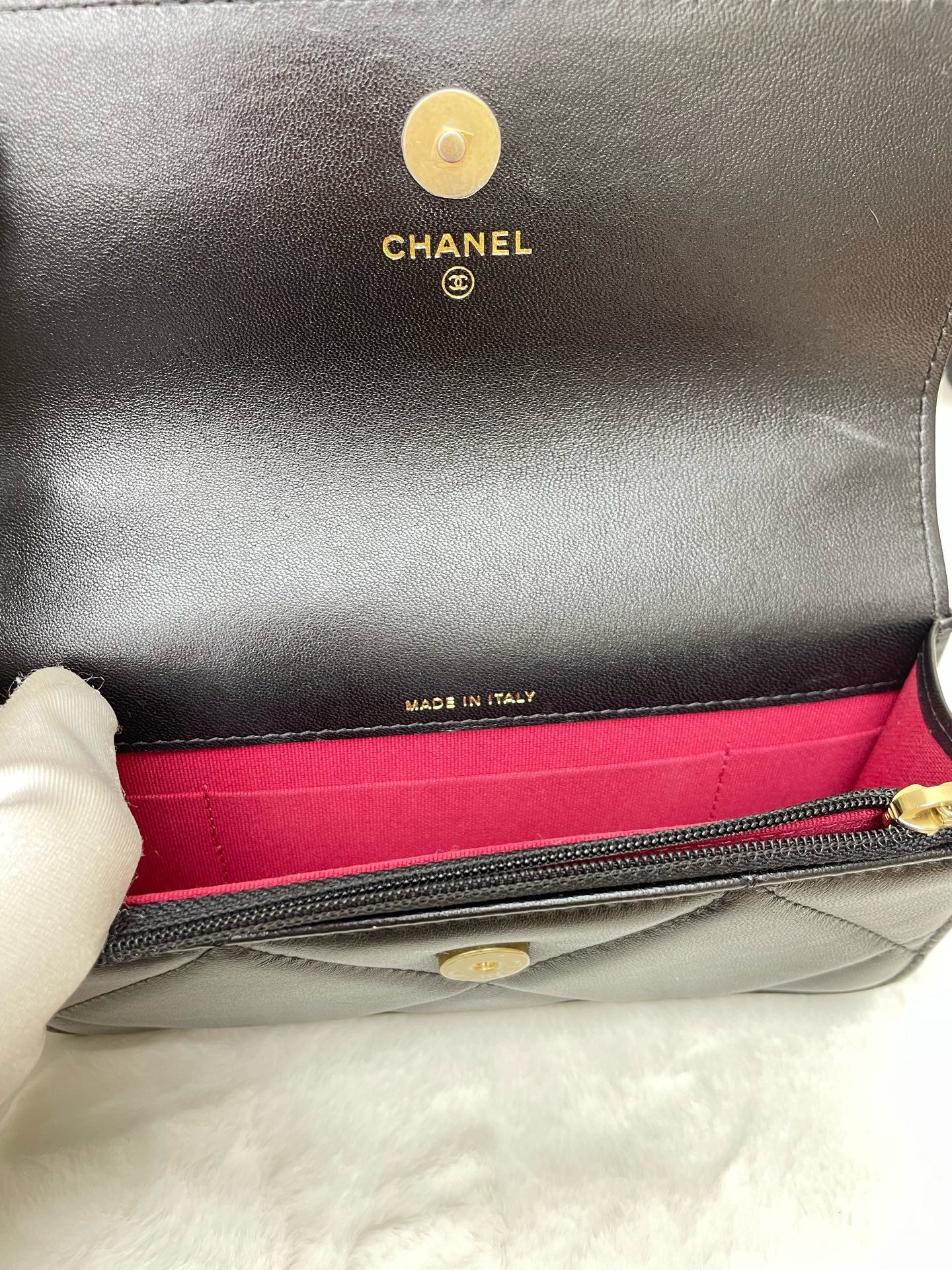 Chanel - 19 Bag - Leather - Black - (mini)