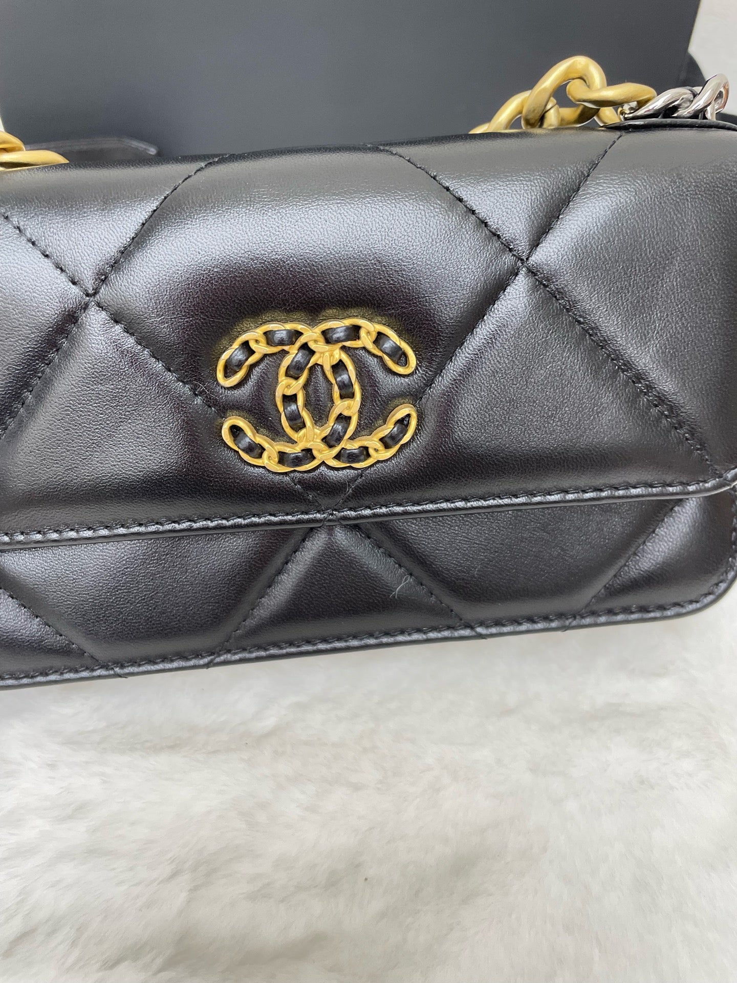 Chanel - 19 Bag - Leather - Black - (mini)