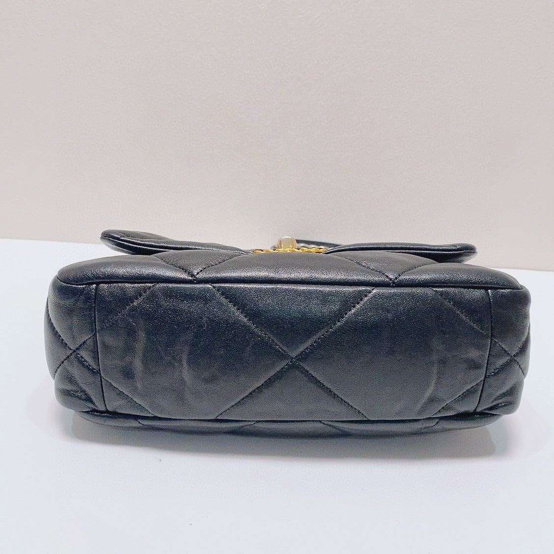 Chanel - 19 bag - Leather - Black - (small)