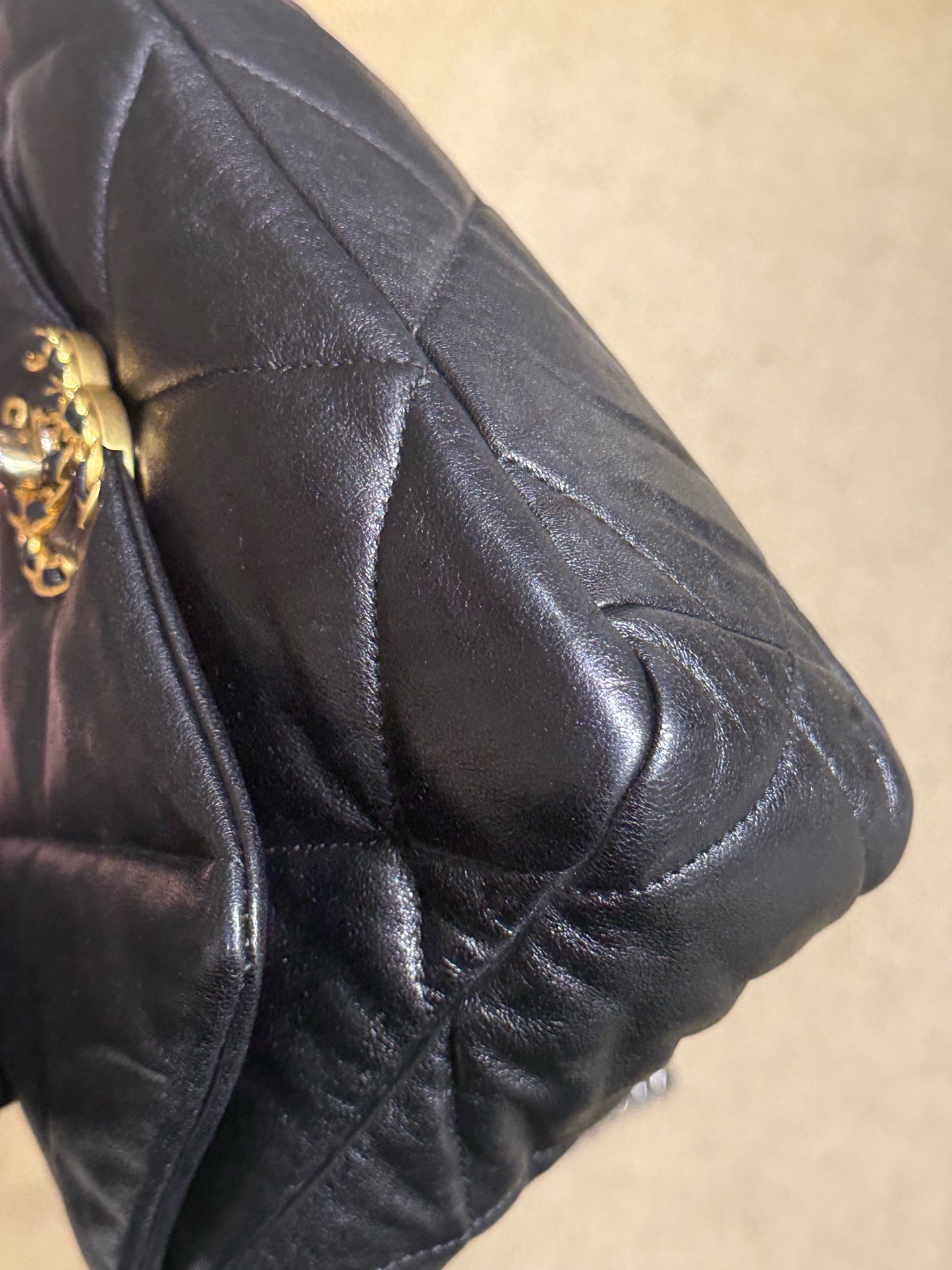 Chanel - 19 bag - Leather - Black - (Small)