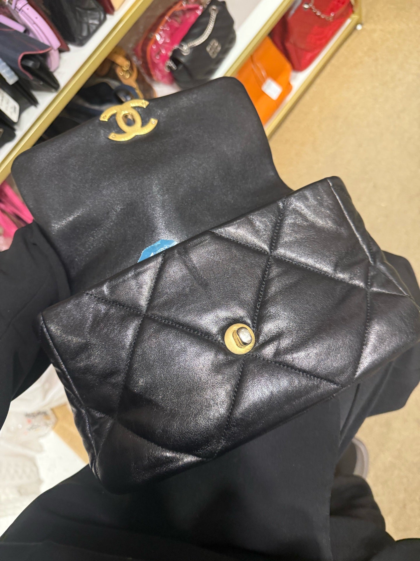Chanel - 19 bag - Leather - Black - (Small)