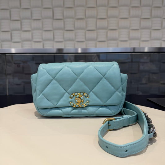 Chanel - 19 Bag - Leather - Blue - (mini)