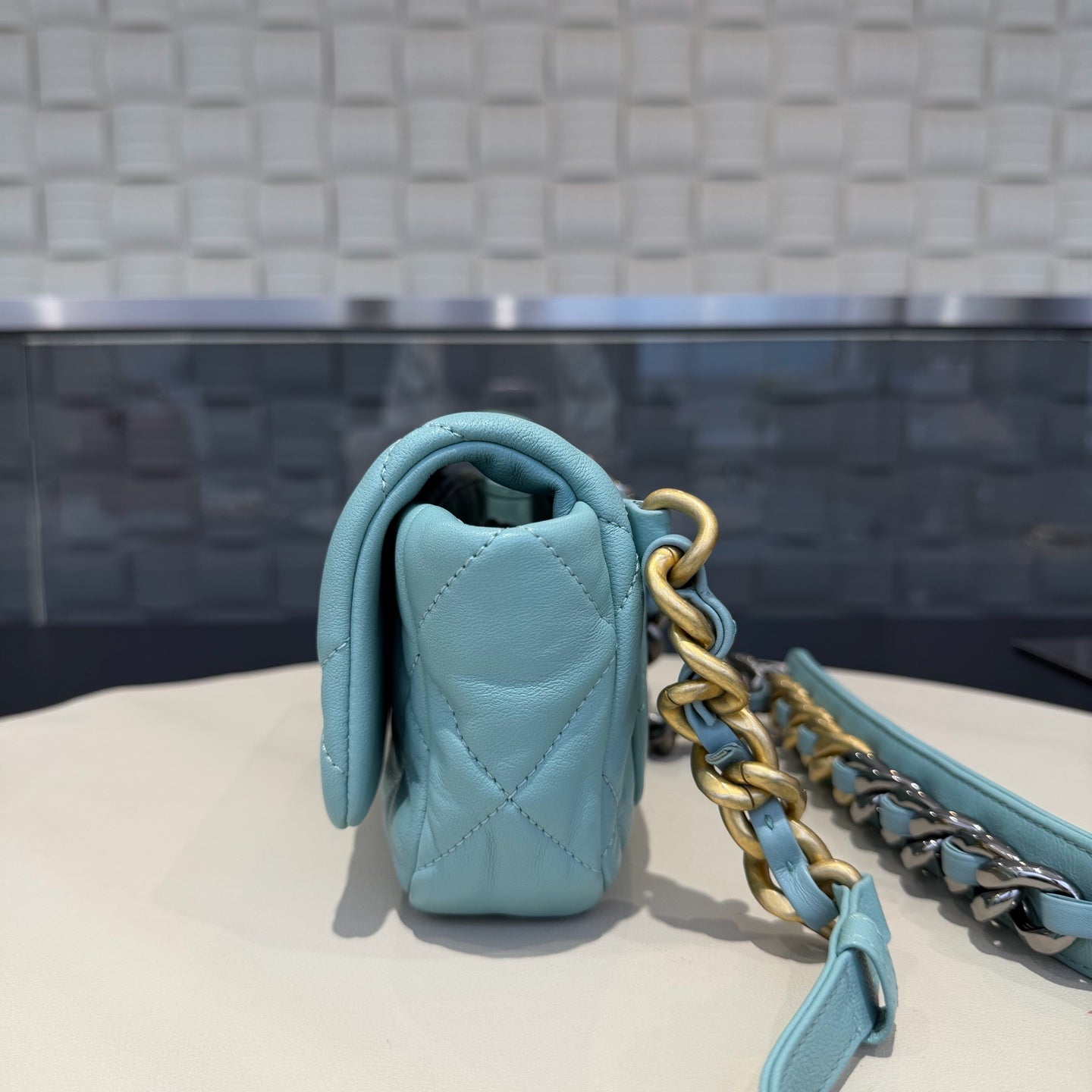 Chanel - 19 Bag - Leather - Blue - (mini)
