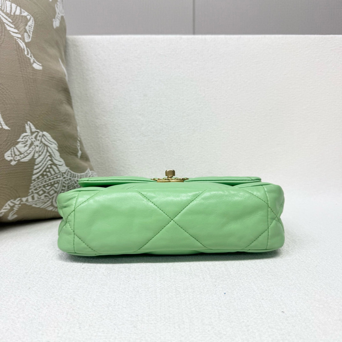 Chanel - 19 Bag - Leather - Green - (Small)
