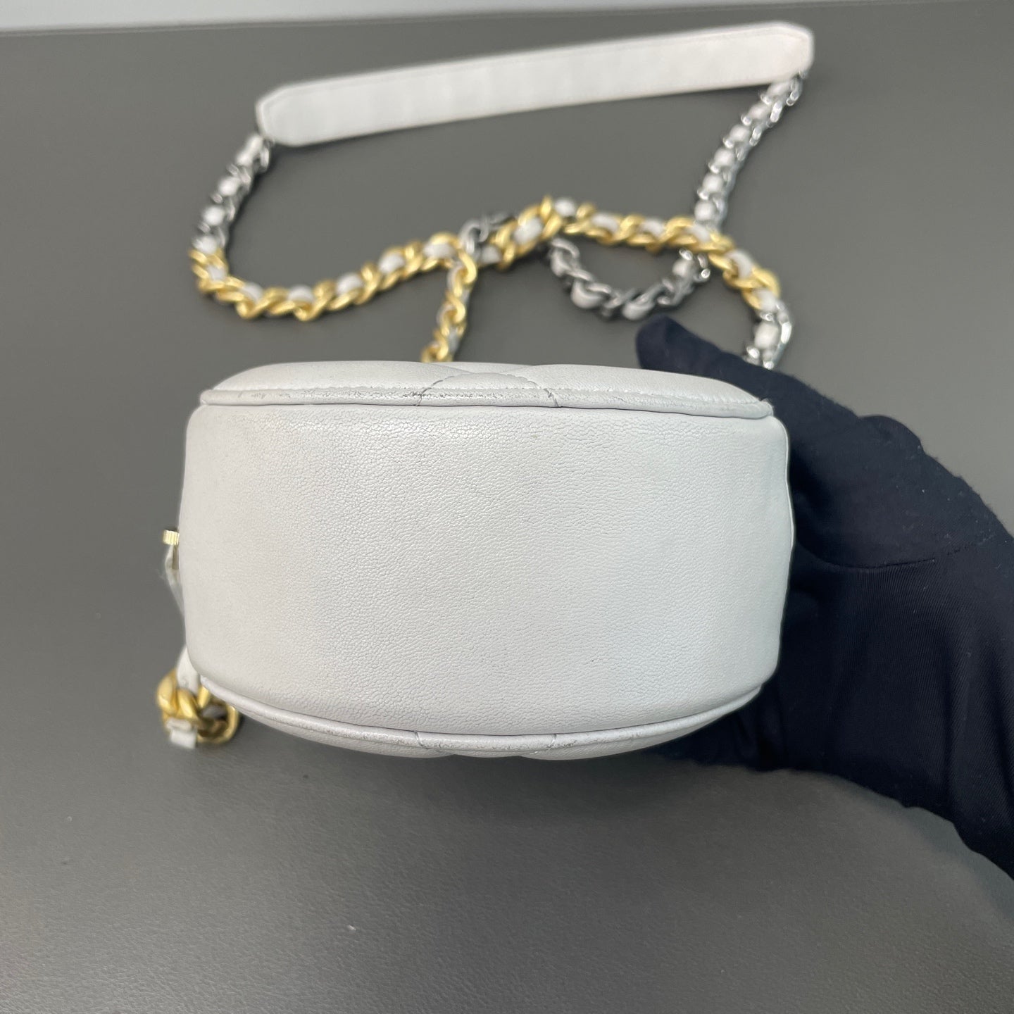 Chanel - 19 Bag - Leather - Grey - (mini)