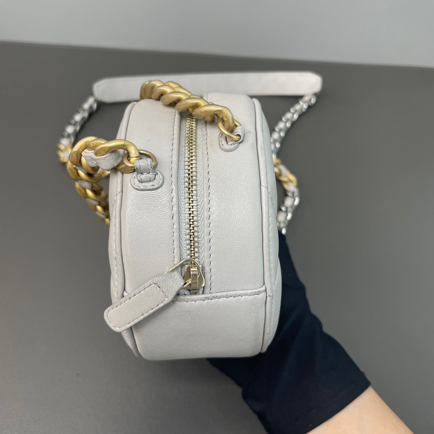 Chanel - 19 Bag - Leather - Grey - (mini)