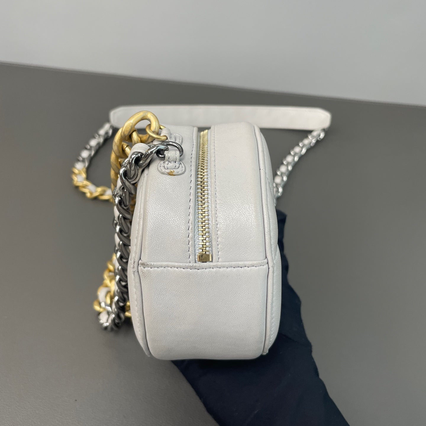 Chanel - 19 Bag - Leather - Grey - (mini)