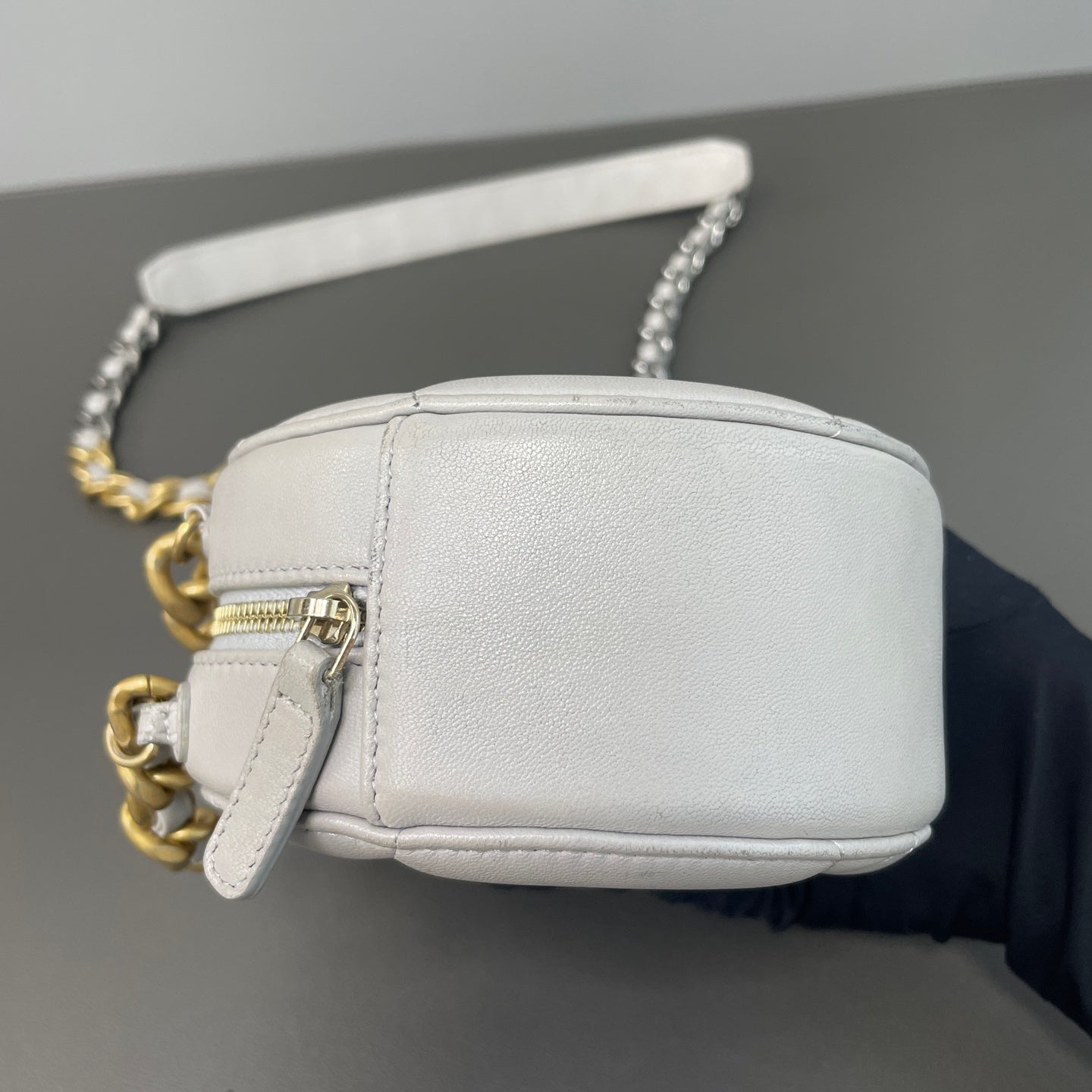 Chanel - 19 Bag - Leather - Grey - (mini)
