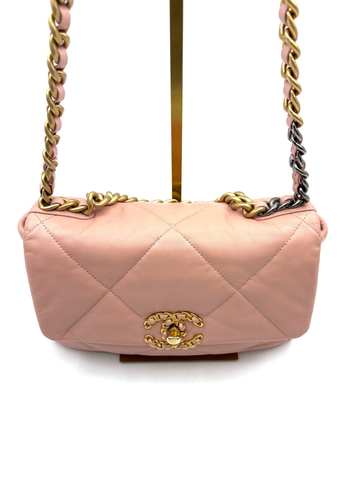 Chanel - 19 Bag - Leather - Pink - (small)