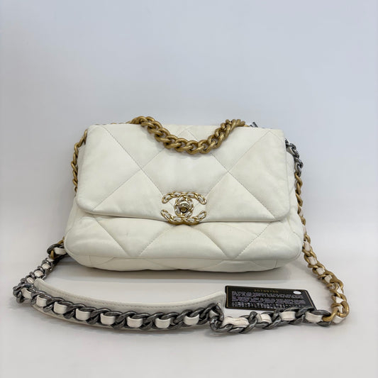 Chanel - 19 Bag - Leather - White - (medium)