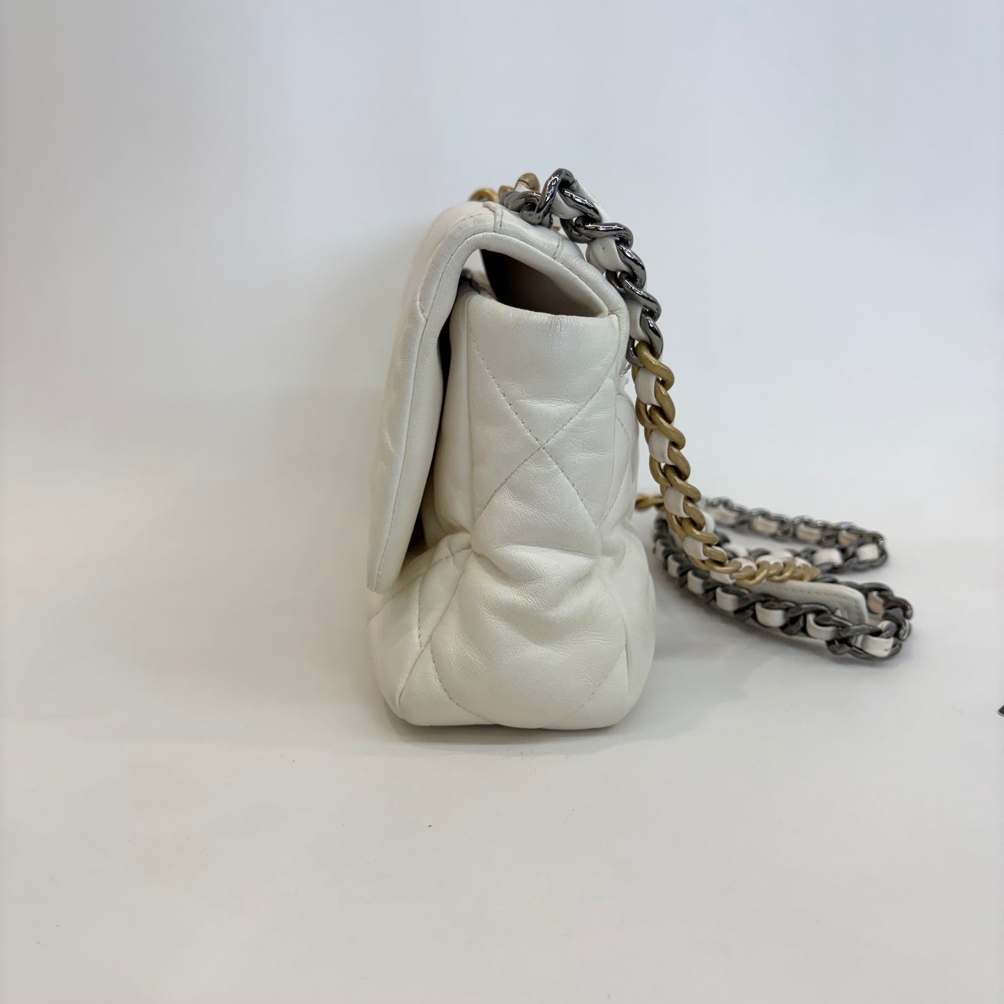 Chanel - 19 Bag - Leather - White - (medium)
