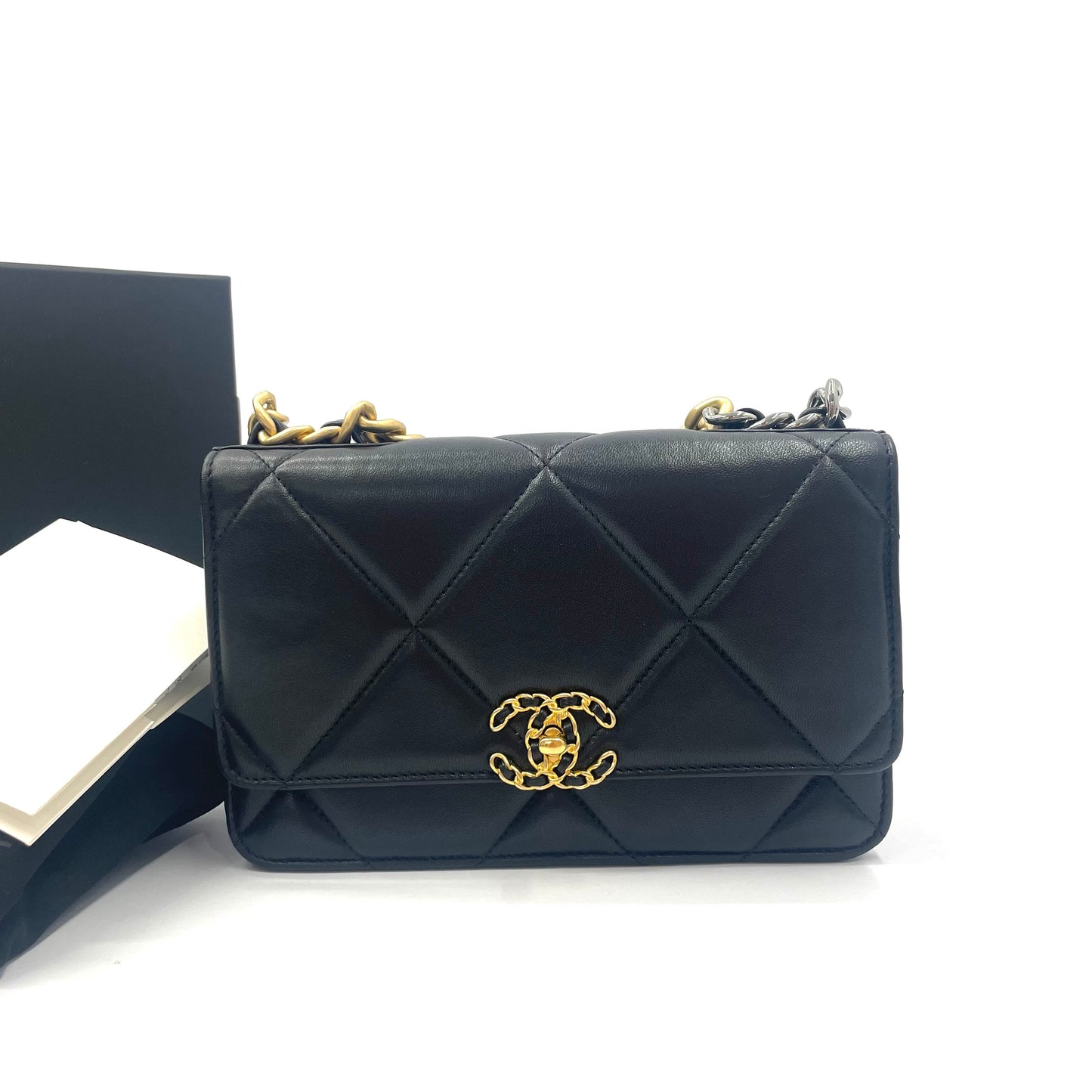 Chanel - 19 Bag WOC - Leather - Black