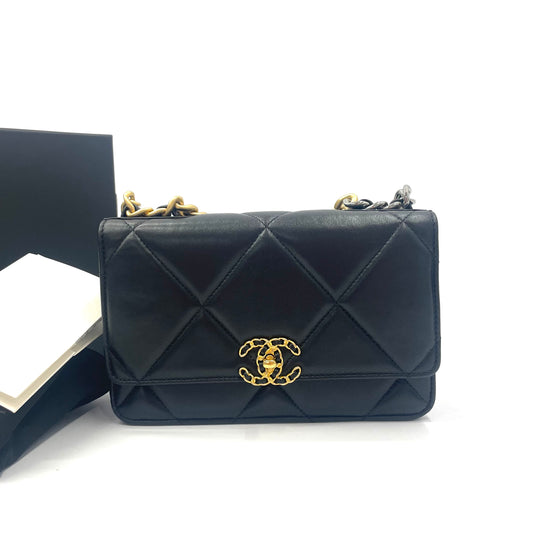 Chanel - 19 Bag WOC - Leather - Black