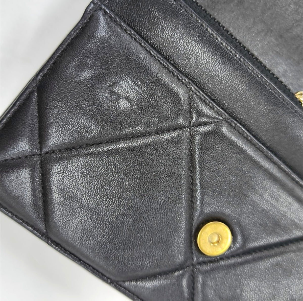 Chanel - 19 Bag WOC - Leather - Black - (mini)