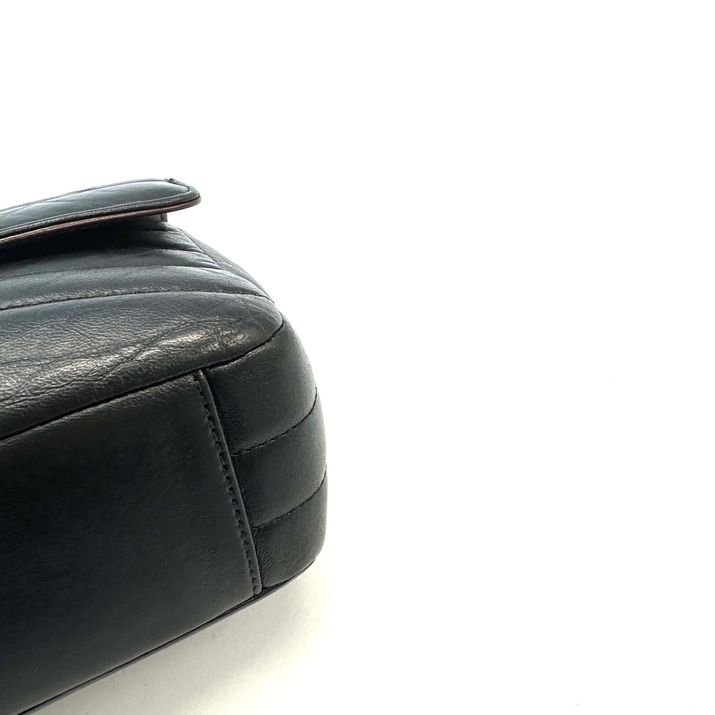 Chanel - 19 Flap Bag - Leather - Black