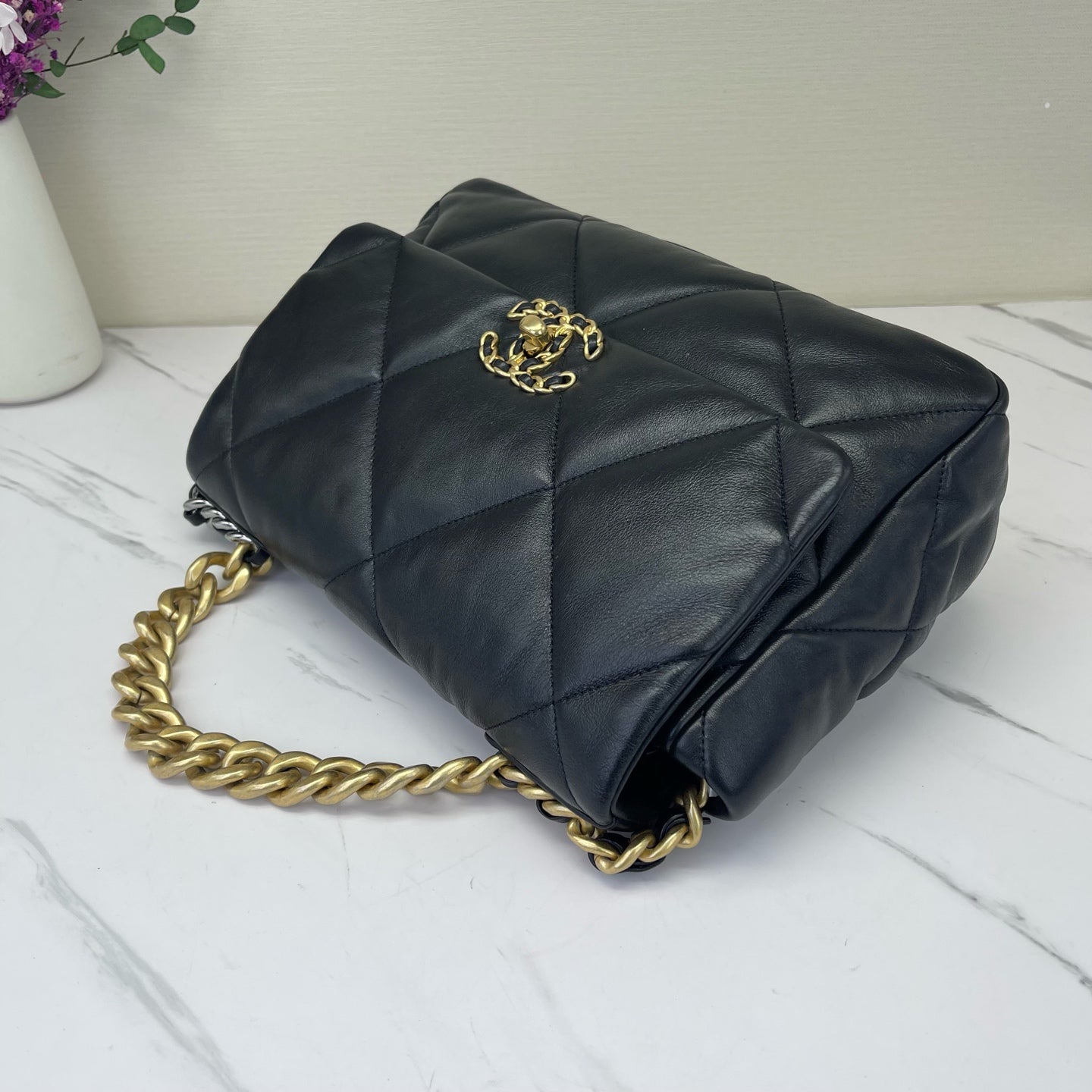 Chanel - 19 - Leather - Black - (large)