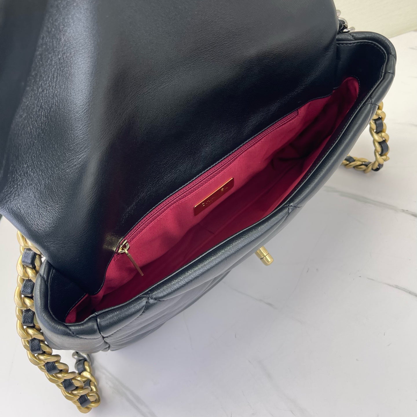 Chanel - 19 - Leather - Black - (large)
