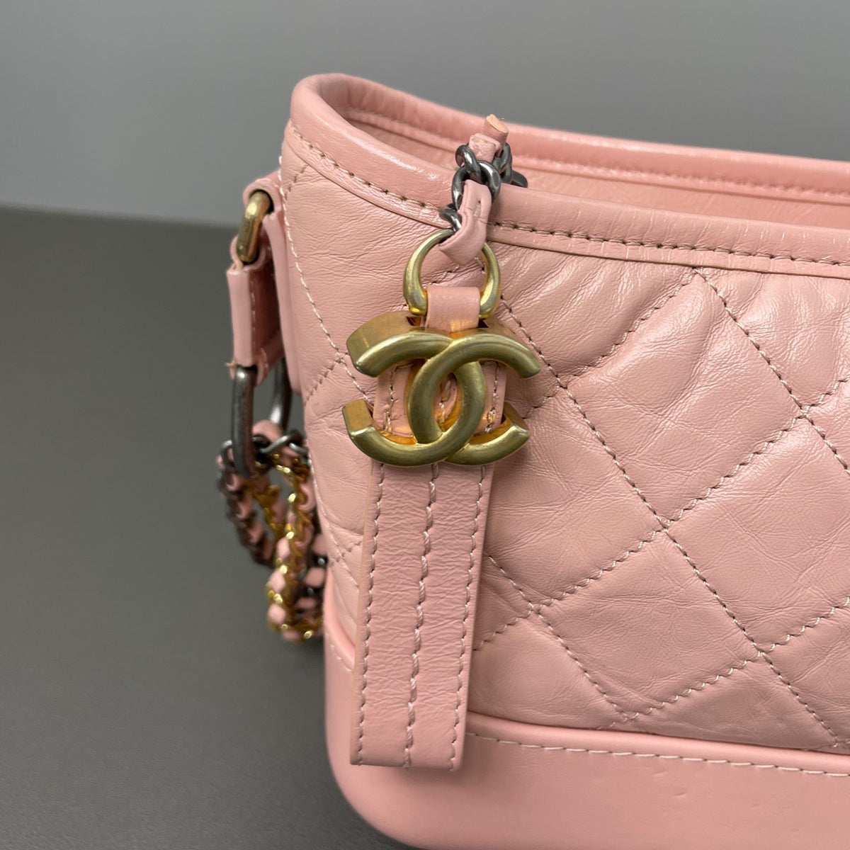 Chanel - 19 - Leather - Pink - (mini)