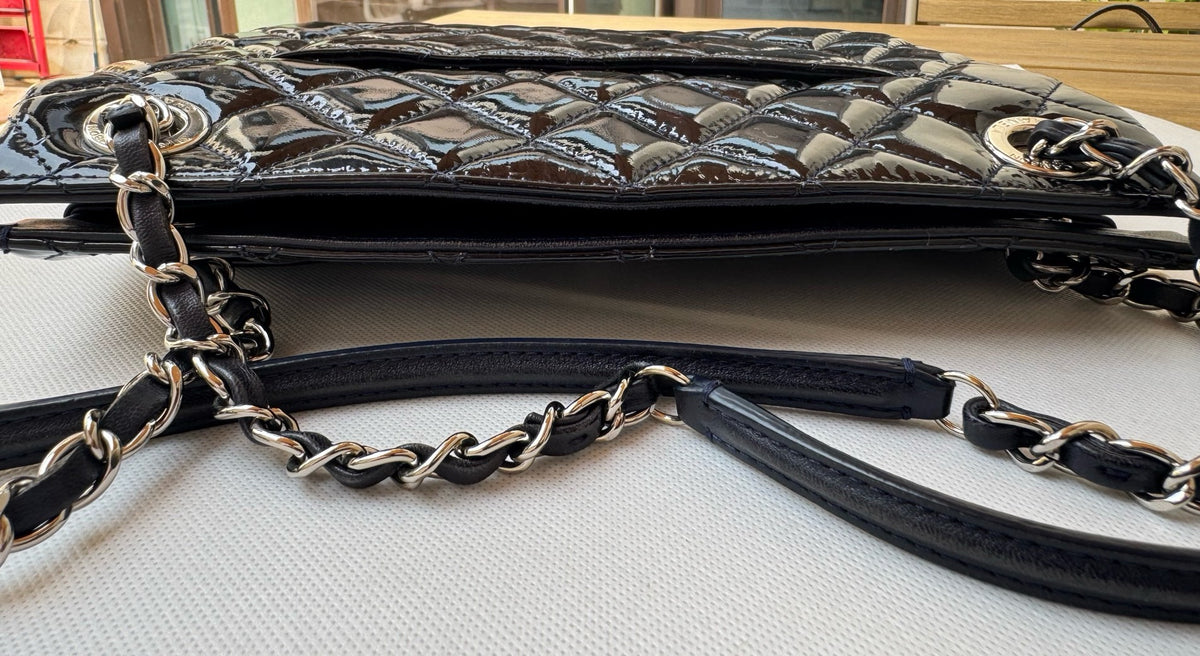 Chanel - 19 - Patent leather - Navy - (medium)