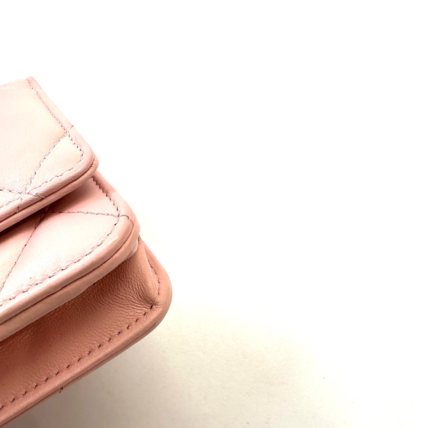 Chanel - 19 WOC - Leather - Pink