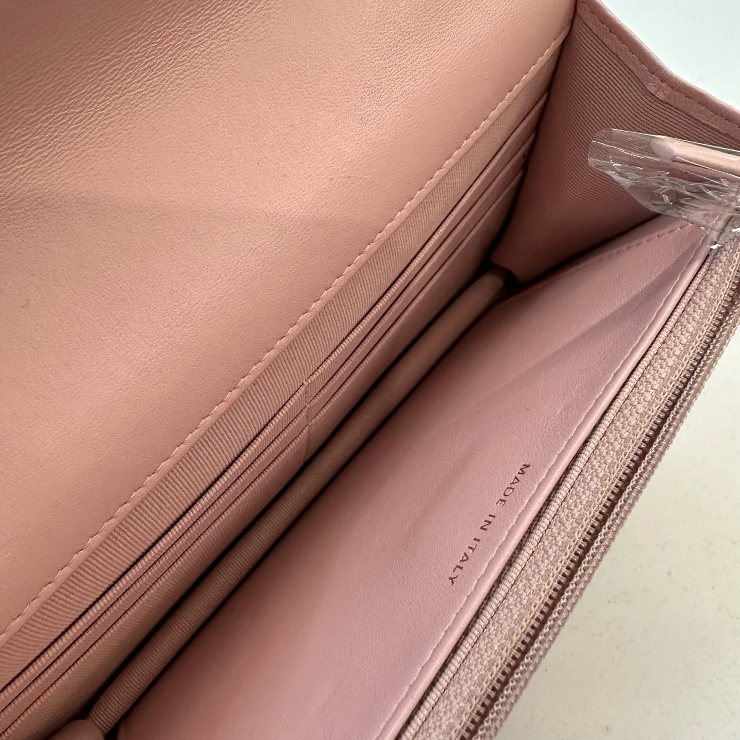 Chanel - 19 WOC - Leather - Pink