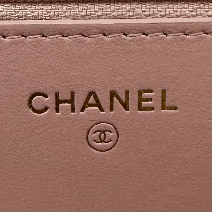 Chanel - 19 WOC - Leather - Pink
