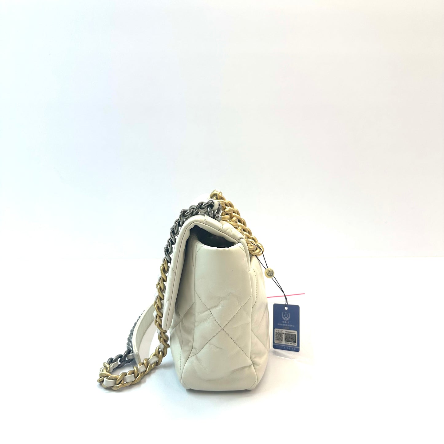 Chanel - 19bag - Leather - White