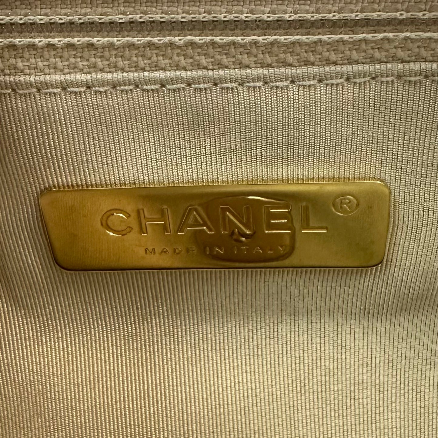 Chanel - 19bag - Leather - White