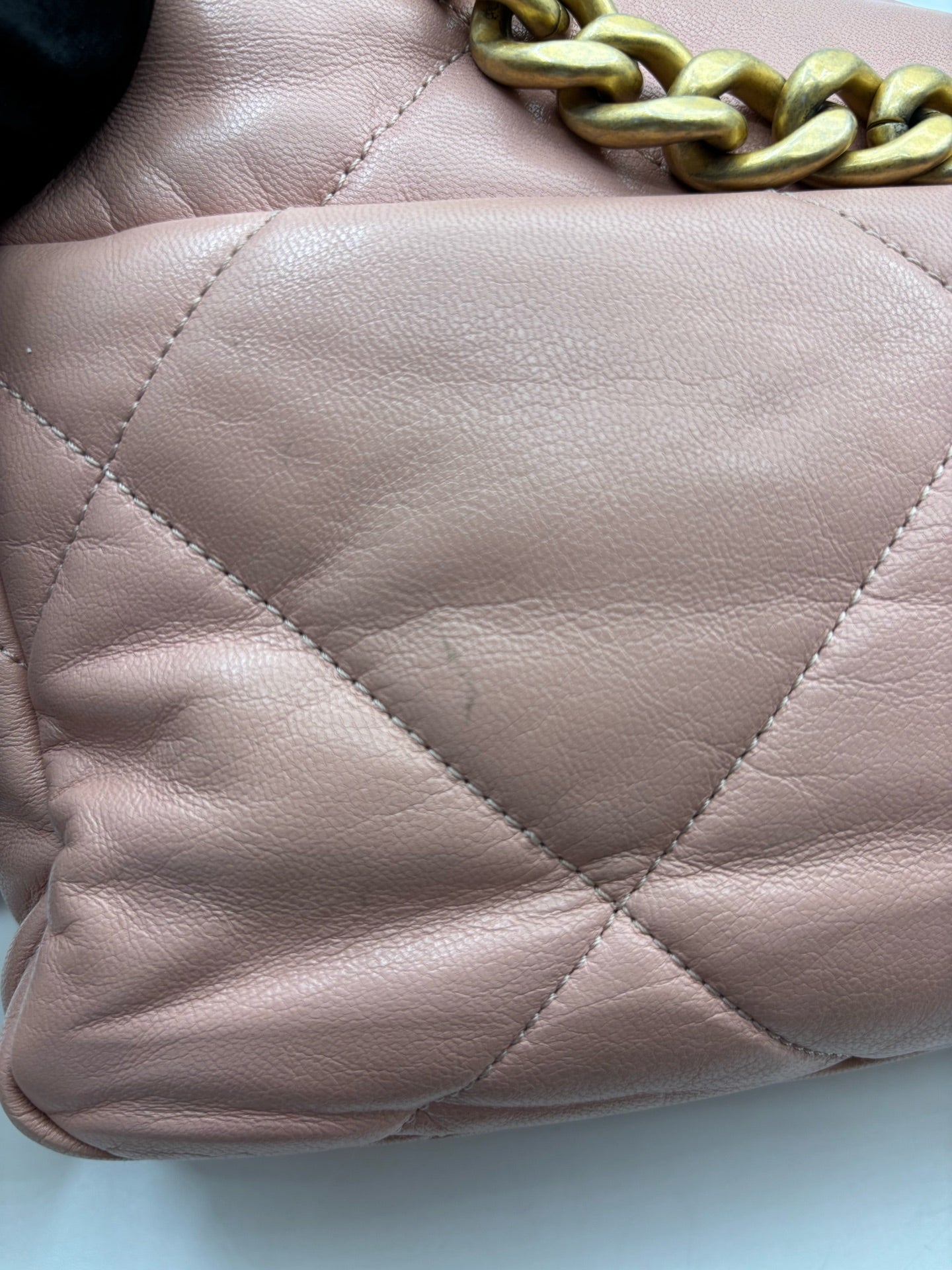 Chanel - 19Bag - Leather - Pink - (Small)