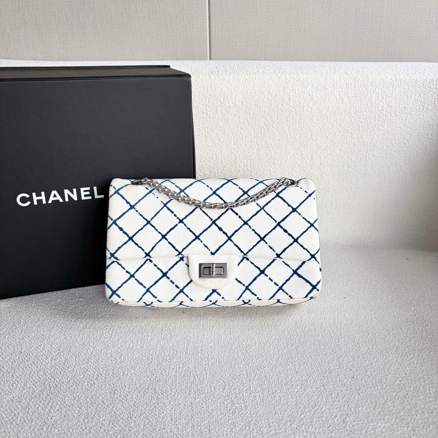 Chanel - 2.55 - Cloth - White - (small)