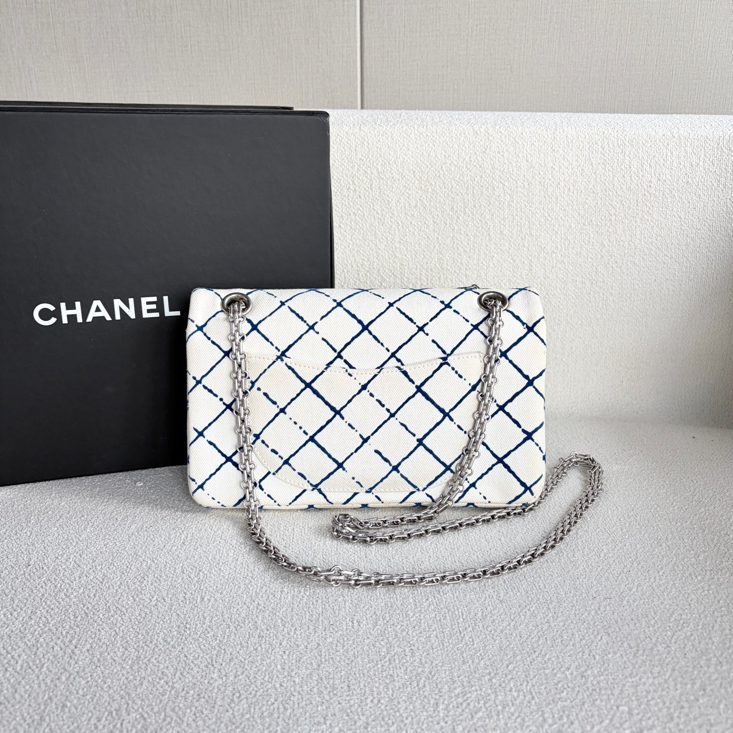 Chanel - 2.55 - Cloth - White - (small)