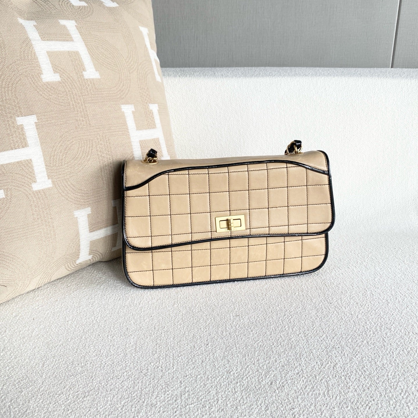Chanel - 2.55 - Leather - Beige - (Other)