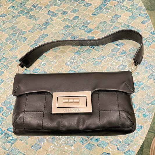 Chanel - 2.55 - Leather - Black