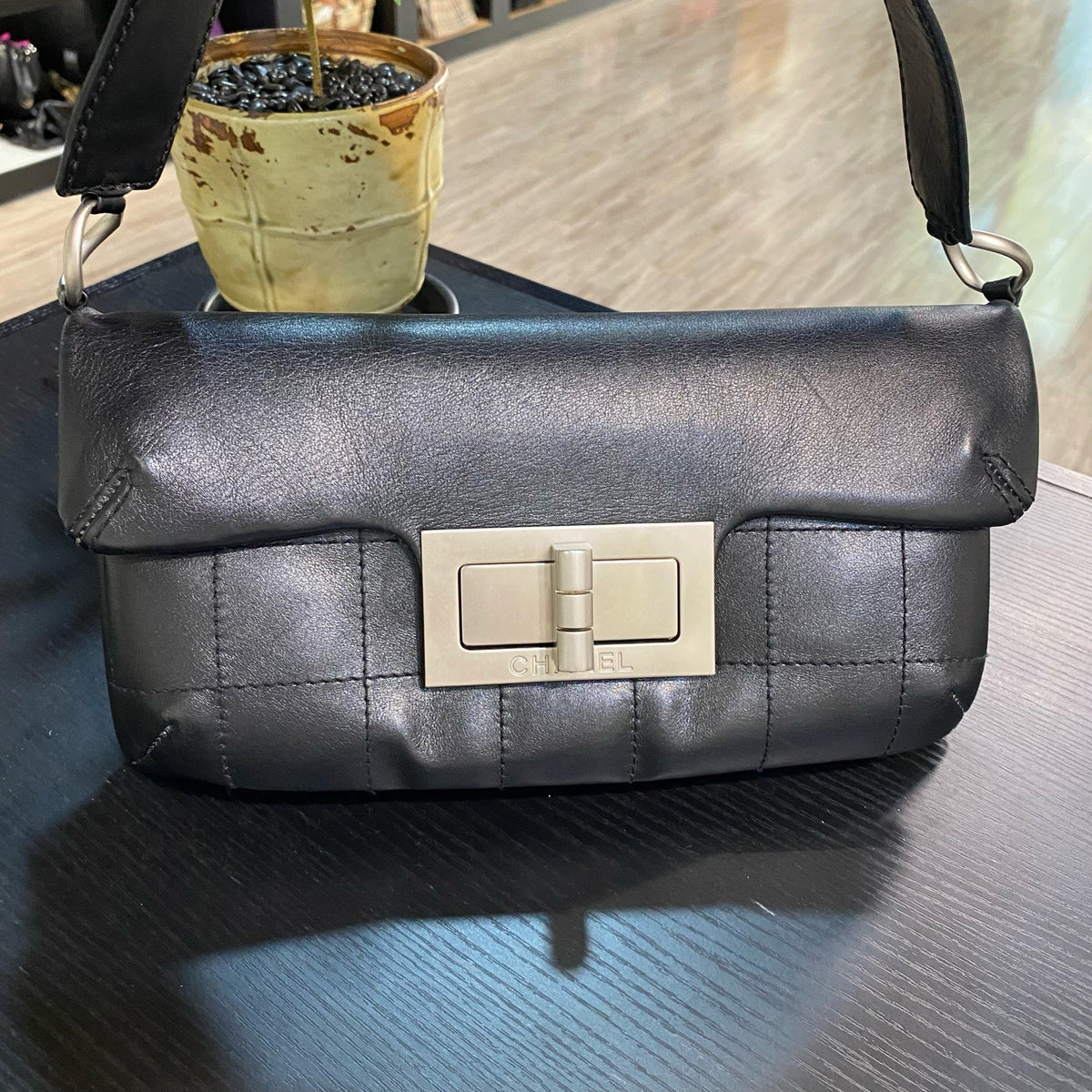 Chanel - 2.55 - Leather - Black