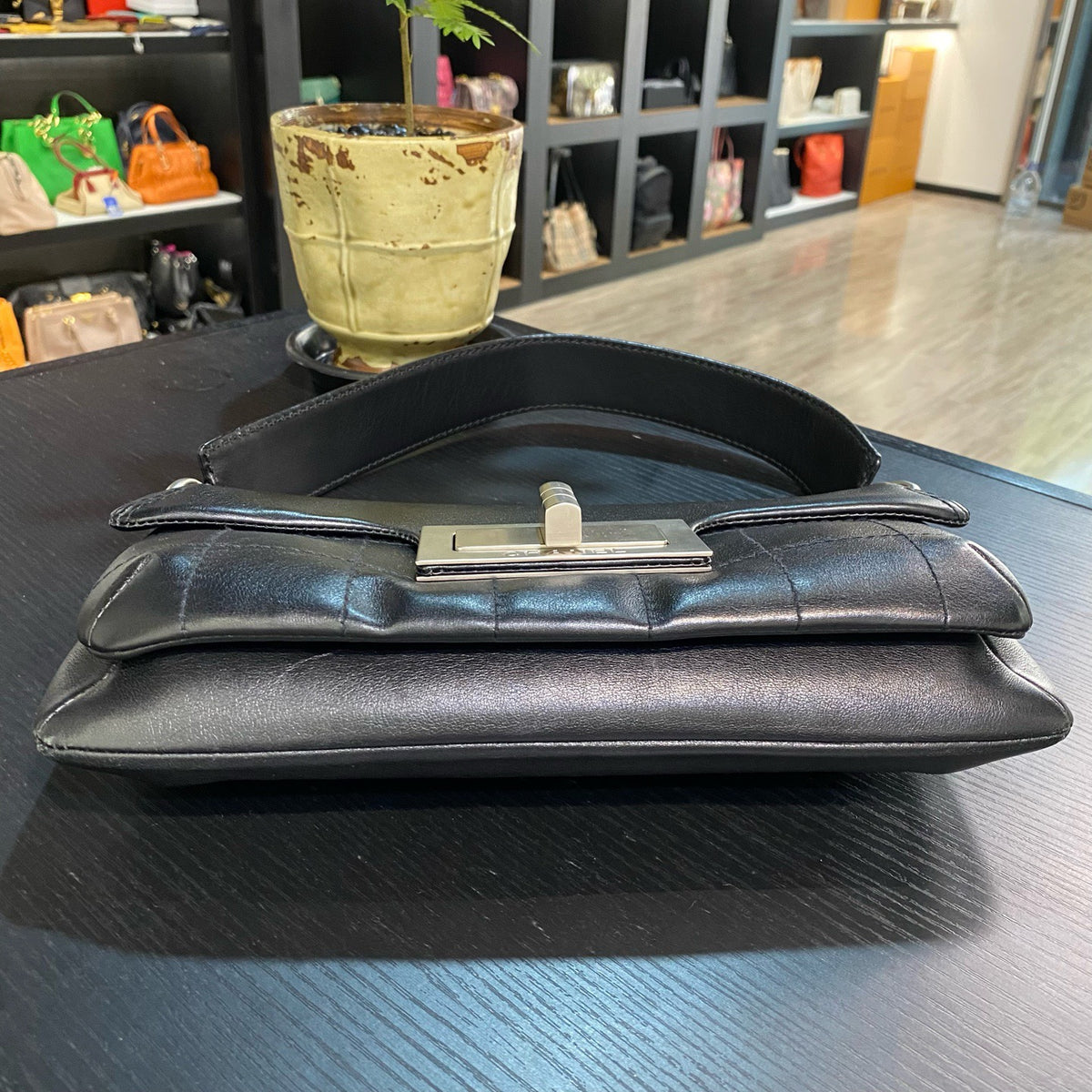 Chanel - 2.55 - Leather - Black