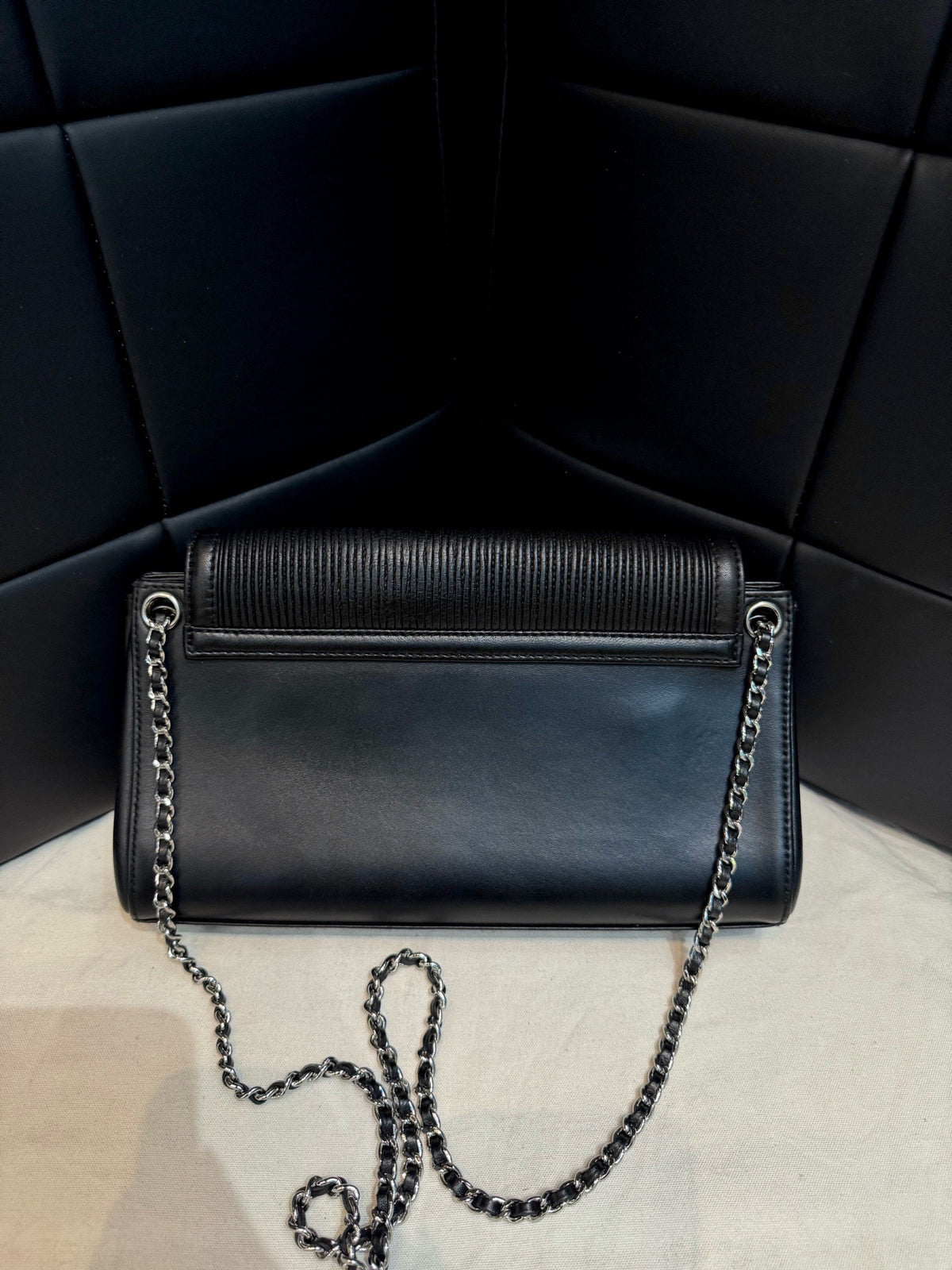 Chanel - 2.55 - Leather - Black - (medium)