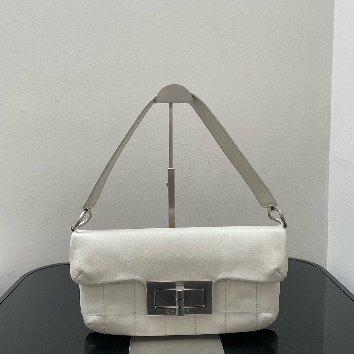 Chanel - 2.55 - Leather - White