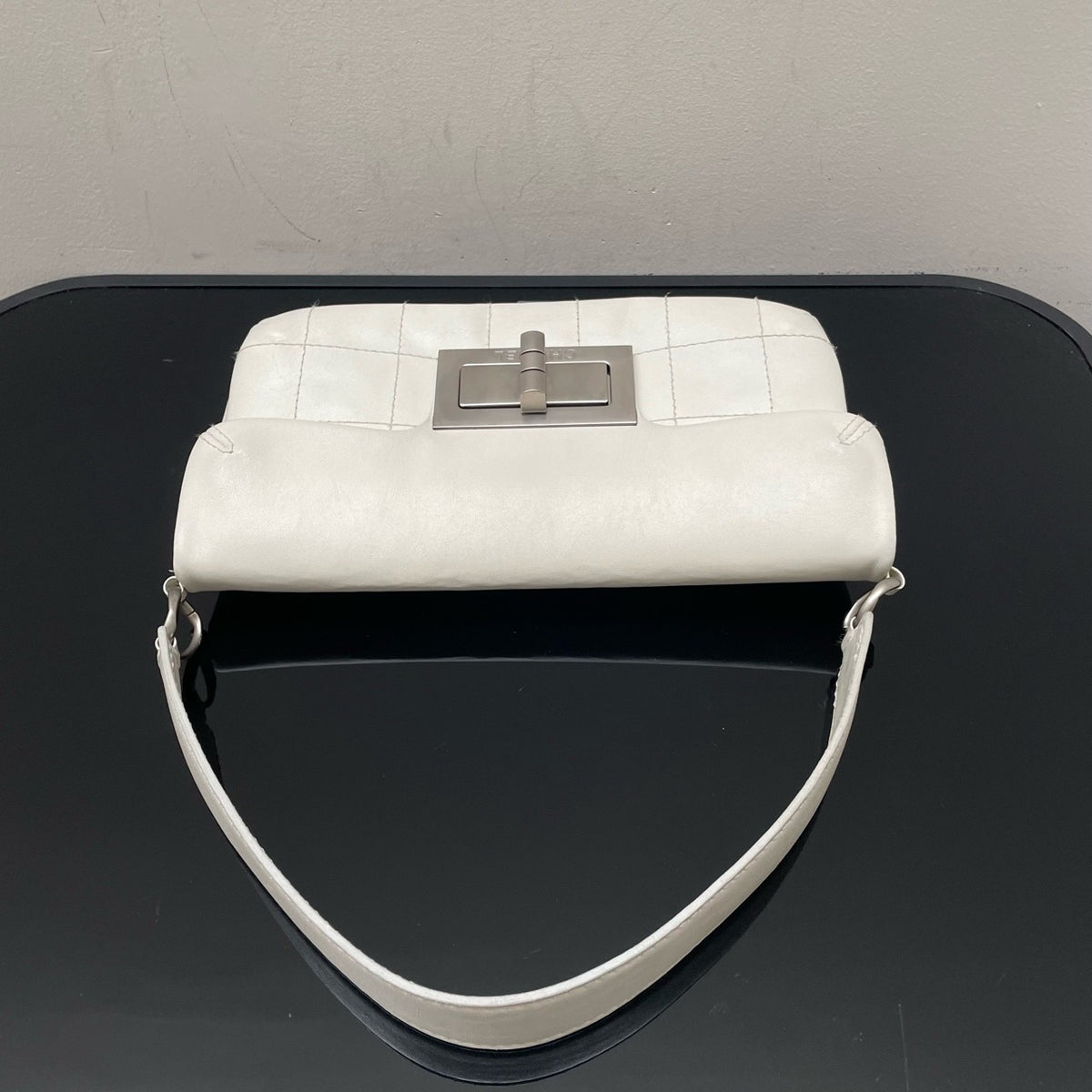 Chanel - 2.55 - Leather - White
