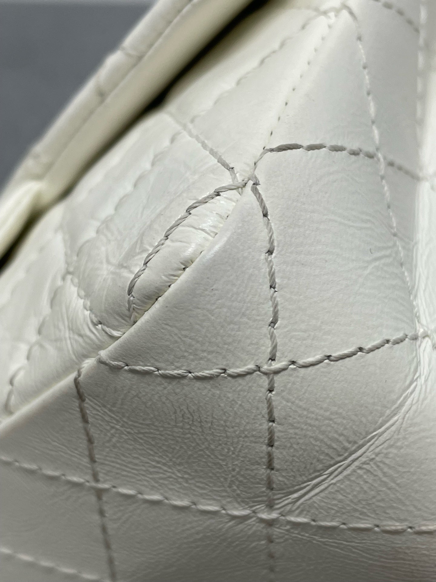 Chanel - 2.55 - Leather - White - (mini)