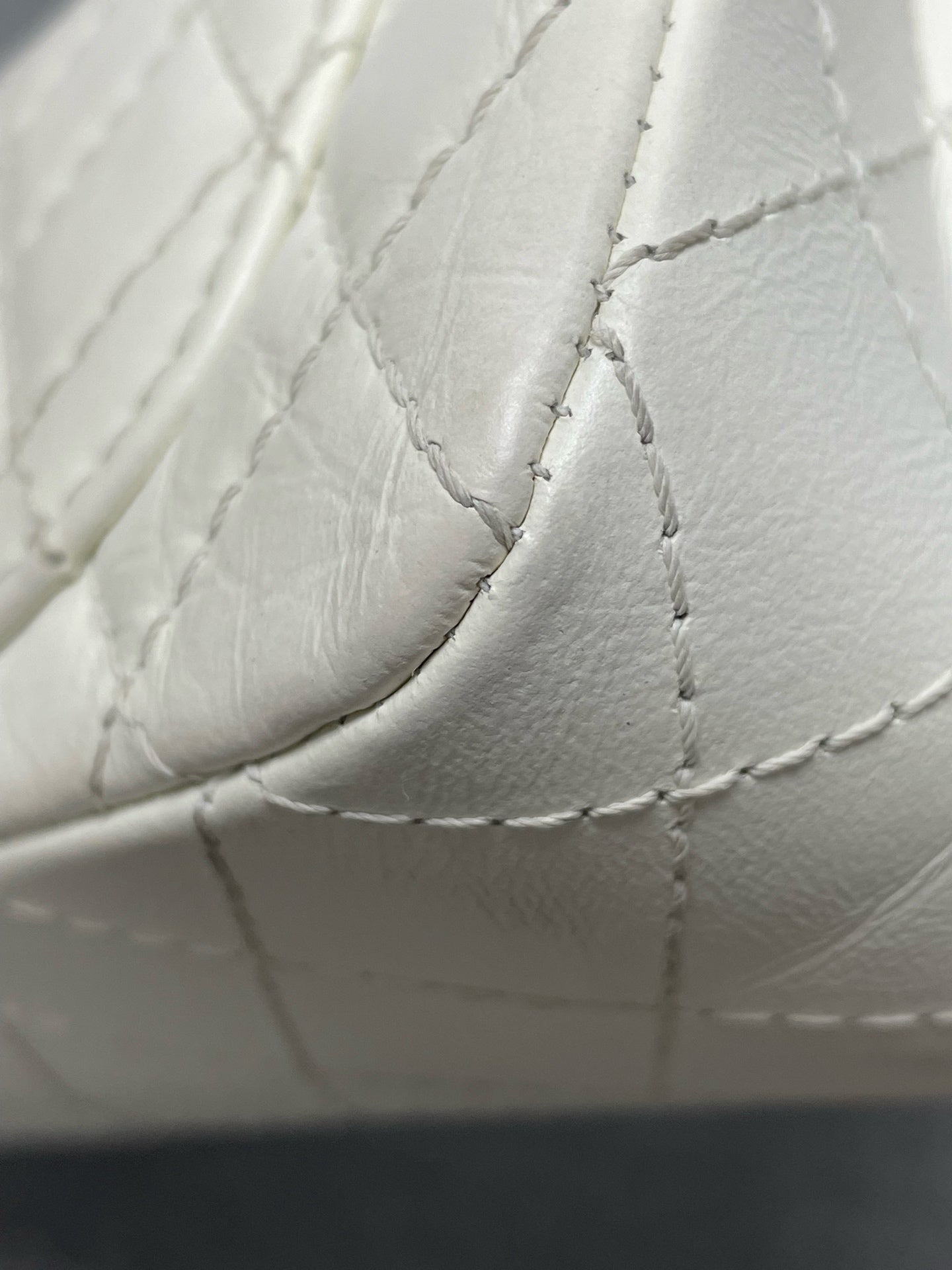 Chanel - 2.55 - Leather - White - (mini)